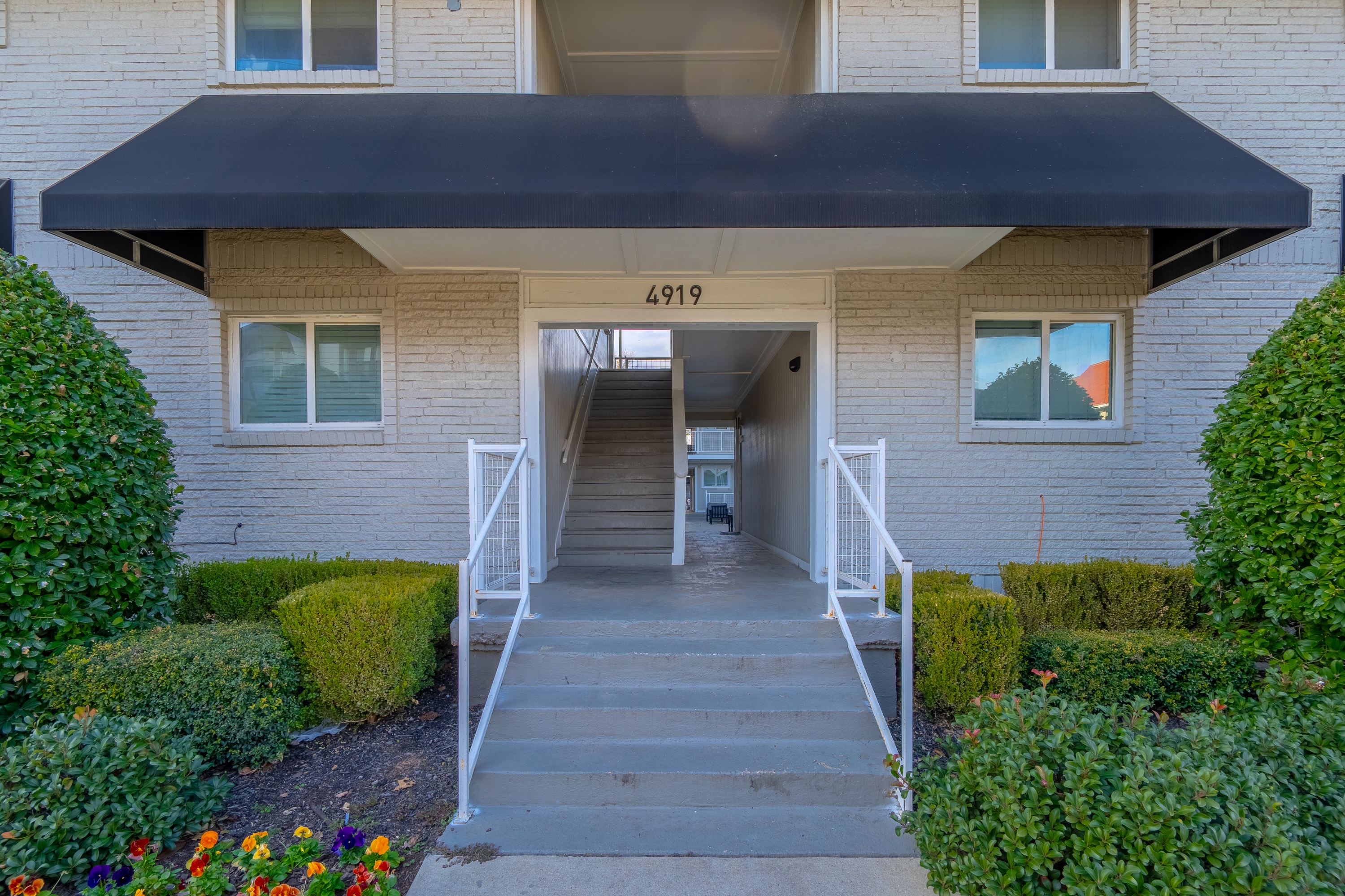 4919 San Jacinto Street - 207